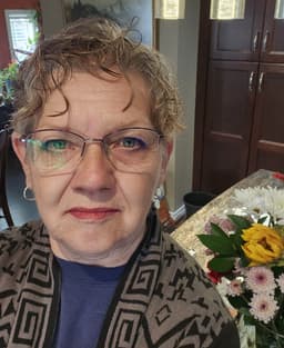 Beverly Schloendorf, author of Citiscape, headshot