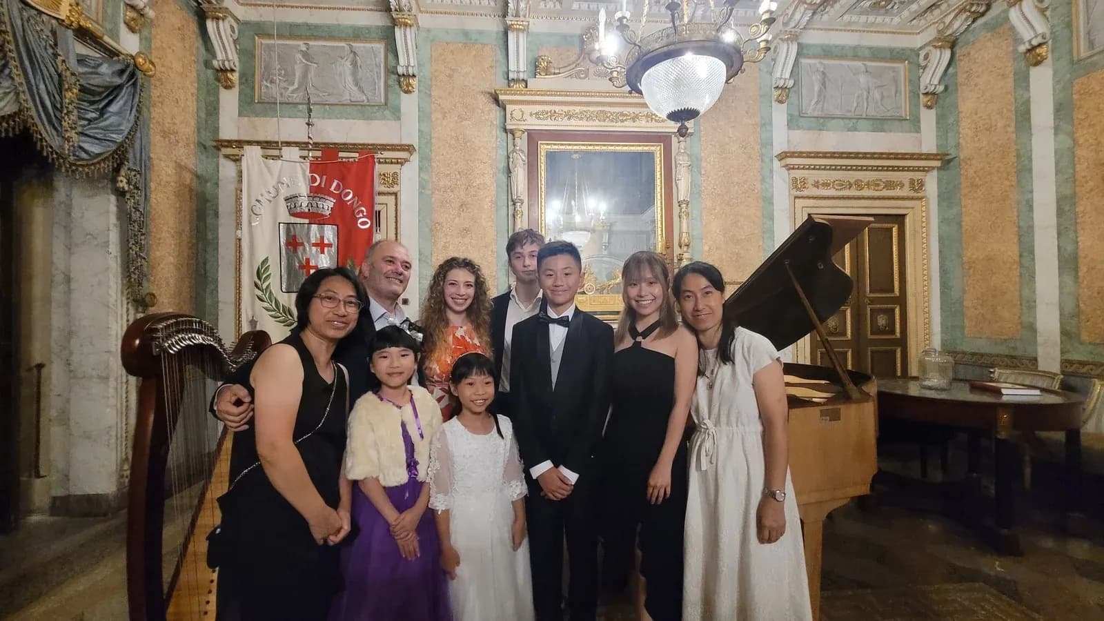 Lydia Wong and Jasmine Gitti with Strings Camerata students
